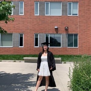 Meet your Posher, Leanne